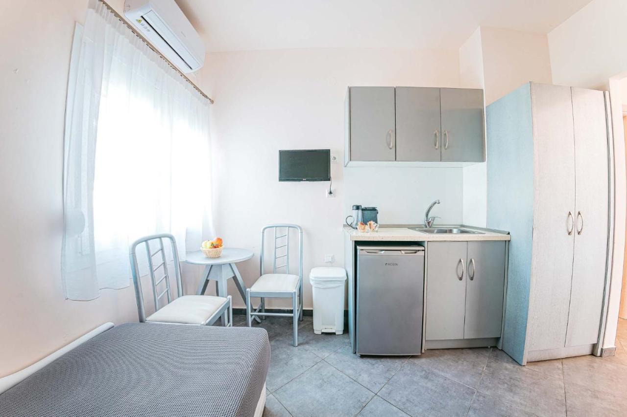 Marinis Boutique Rooms Nea Iraklitsa Eksteriør billede