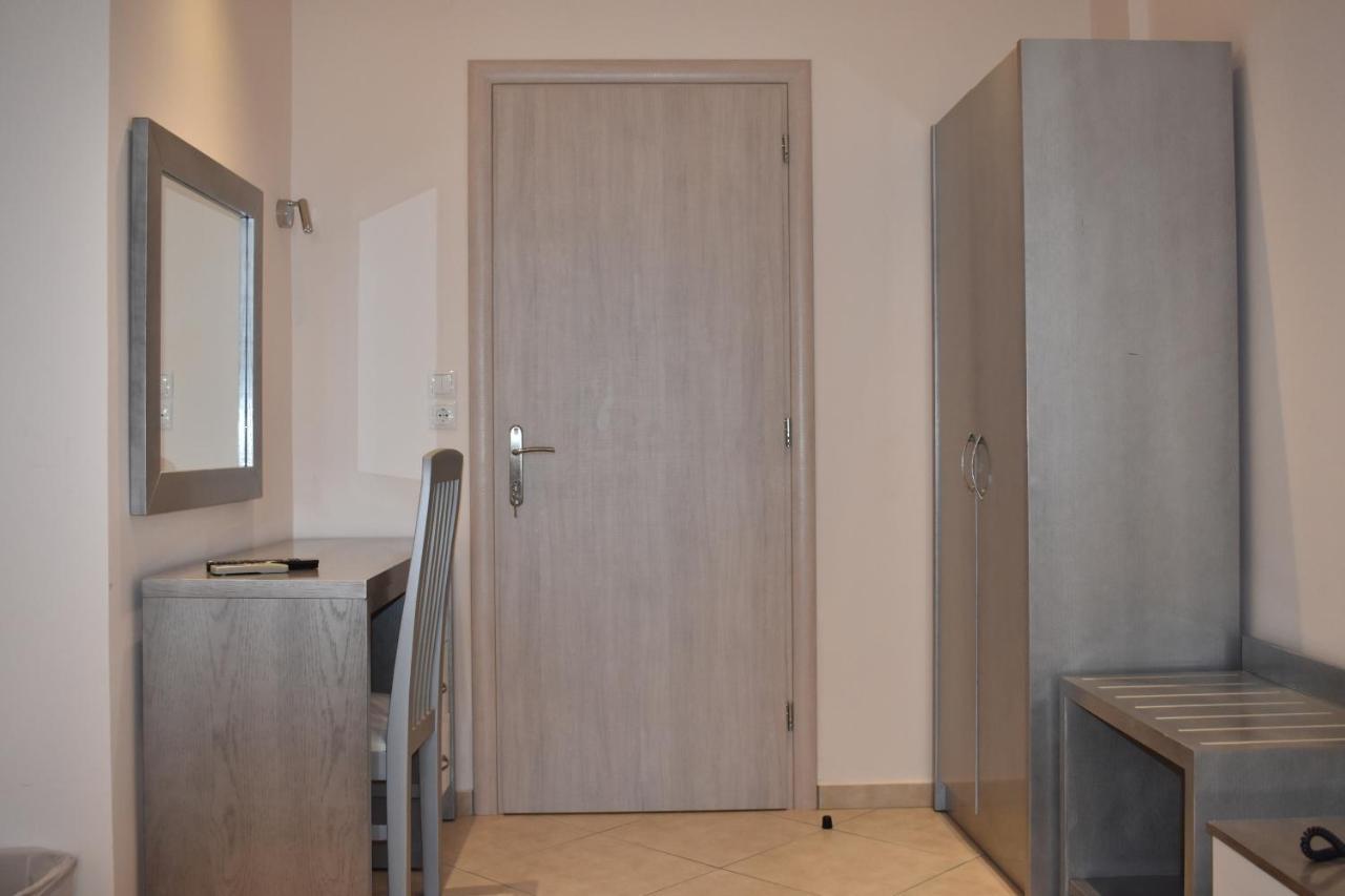 Marinis Boutique Rooms Nea Iraklitsa Eksteriør billede
