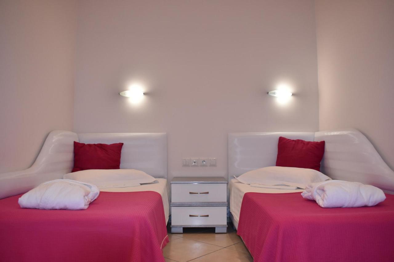 Marinis Boutique Rooms Nea Iraklitsa Eksteriør billede