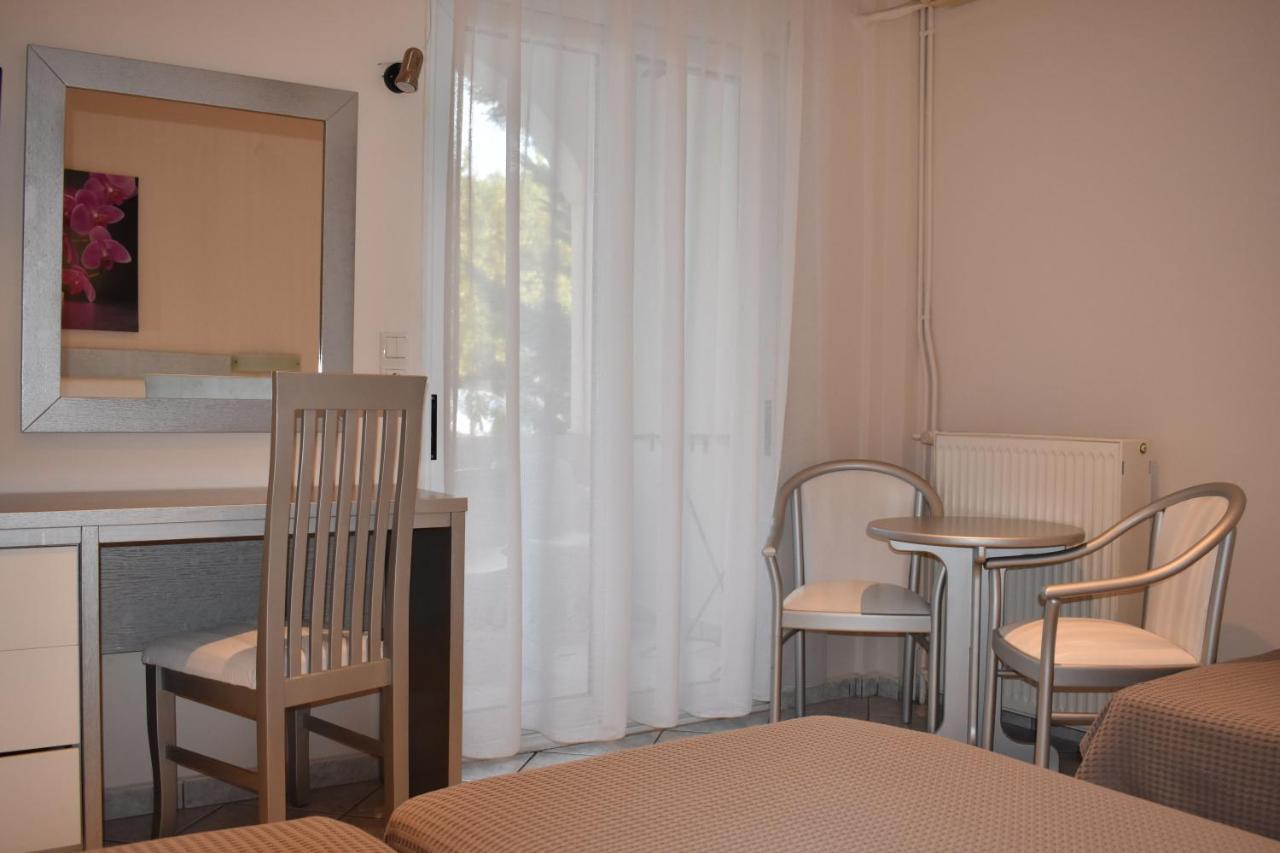Marinis Boutique Rooms Nea Iraklitsa Eksteriør billede