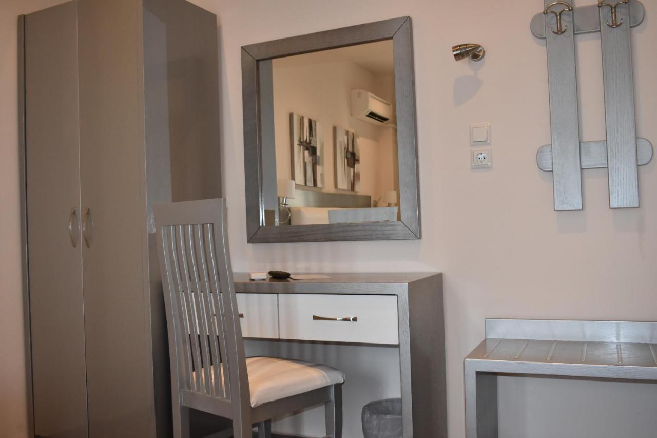 Marinis Boutique Rooms Nea Iraklitsa Eksteriør billede