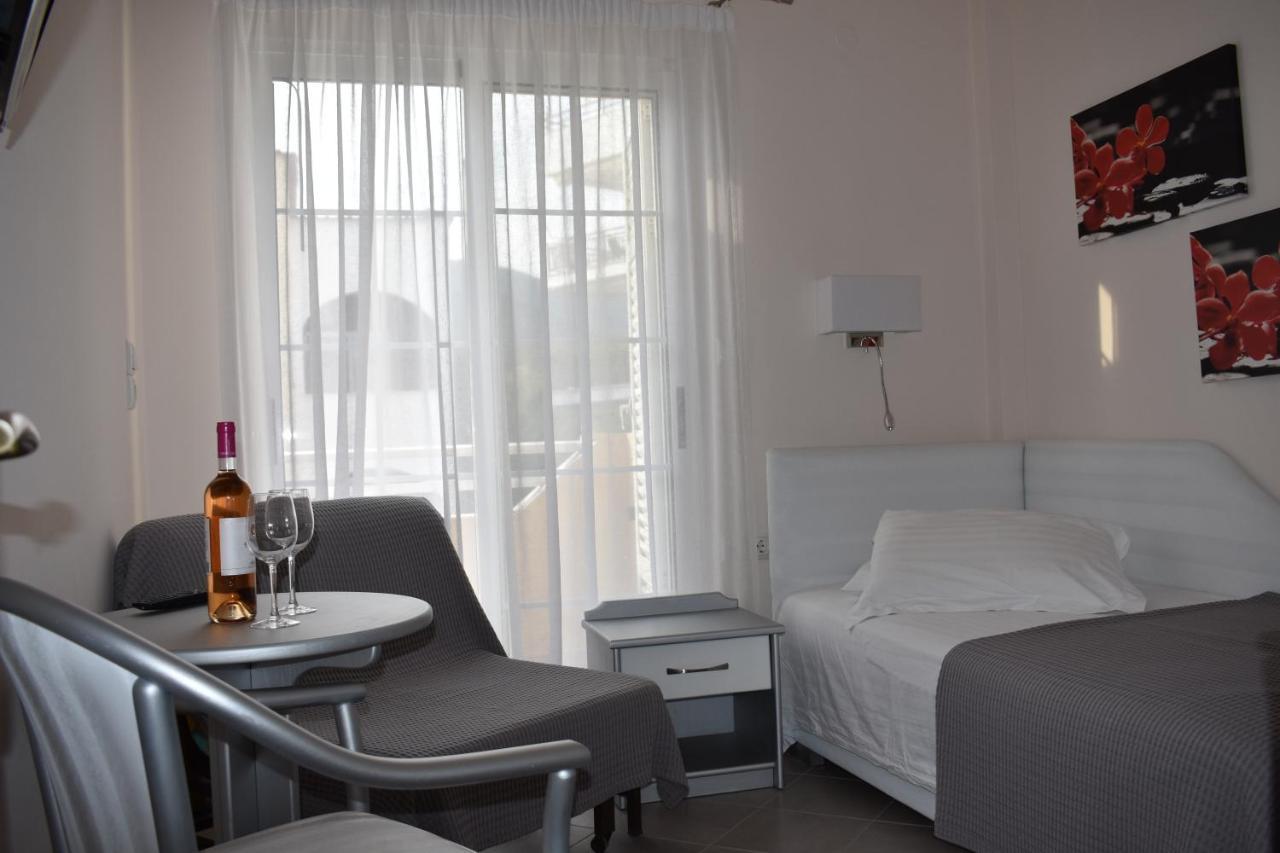 Marinis Boutique Rooms Nea Iraklitsa Eksteriør billede