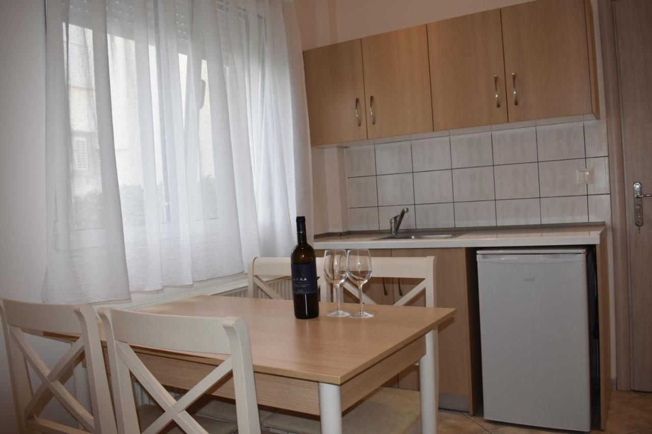 Marinis Boutique Rooms Nea Iraklitsa Eksteriør billede