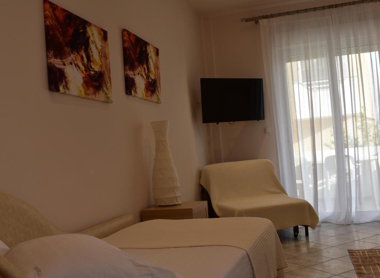 Marinis Boutique Rooms Nea Iraklitsa Eksteriør billede